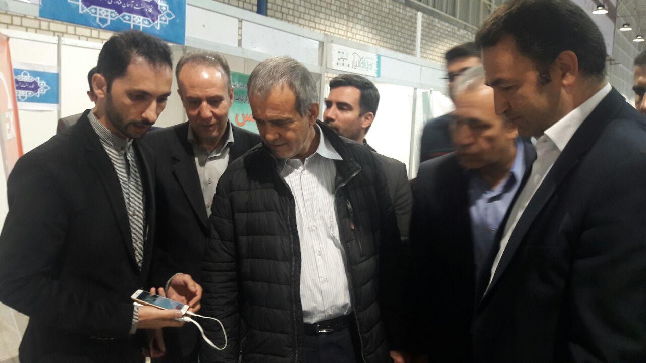 استقبال چشمگير مدیران دستگاه‌های اجرایی آذربایجان‌شرقی از غرفه شرکت‌های پارک علم و فناوری گلستان در نمایشگاه Rinotex 2018