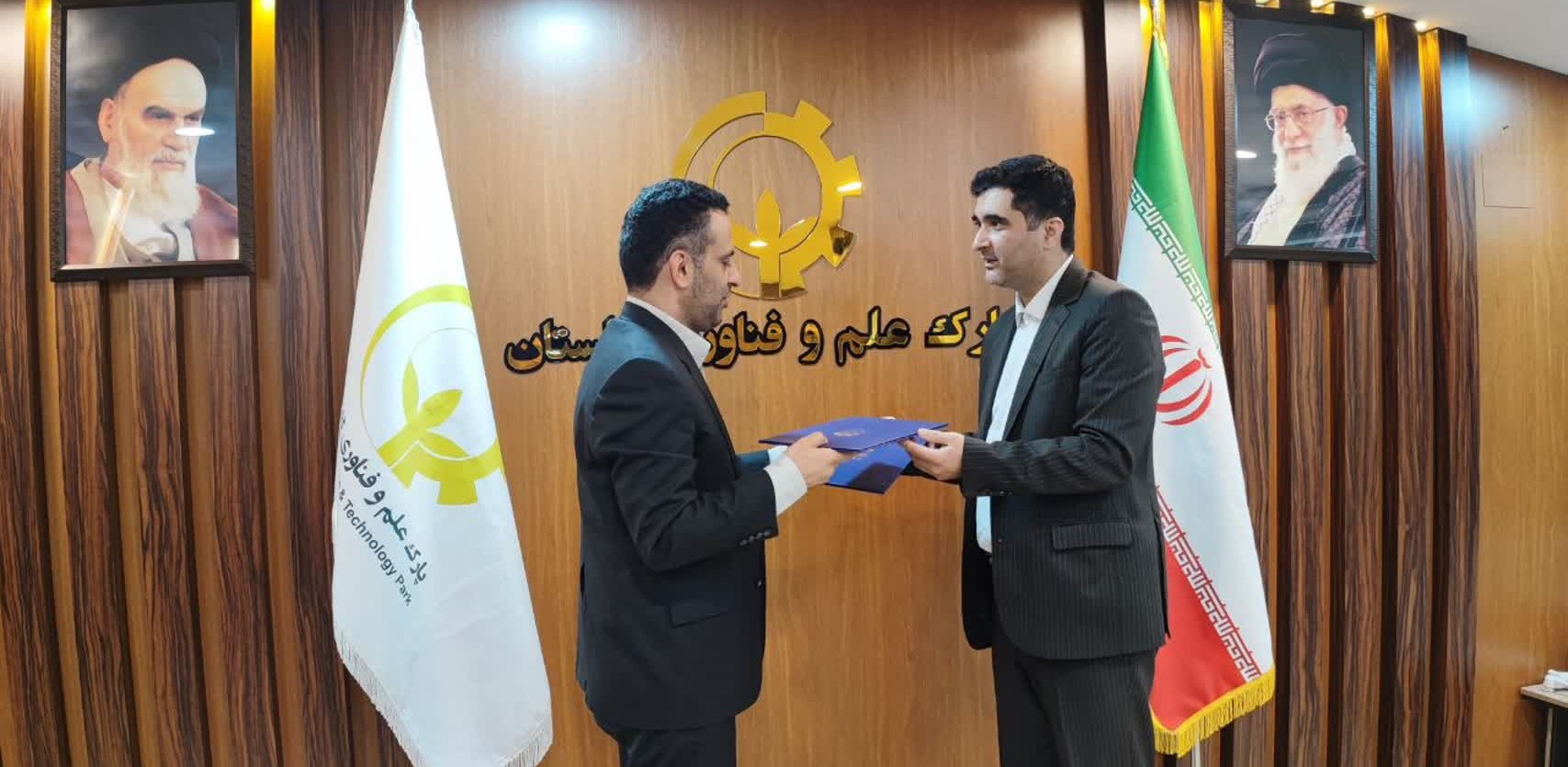 تفاهمنامه همکاری پارک علم و فناوری گلستان و اندیشکده حکمرانی به امضا رسید